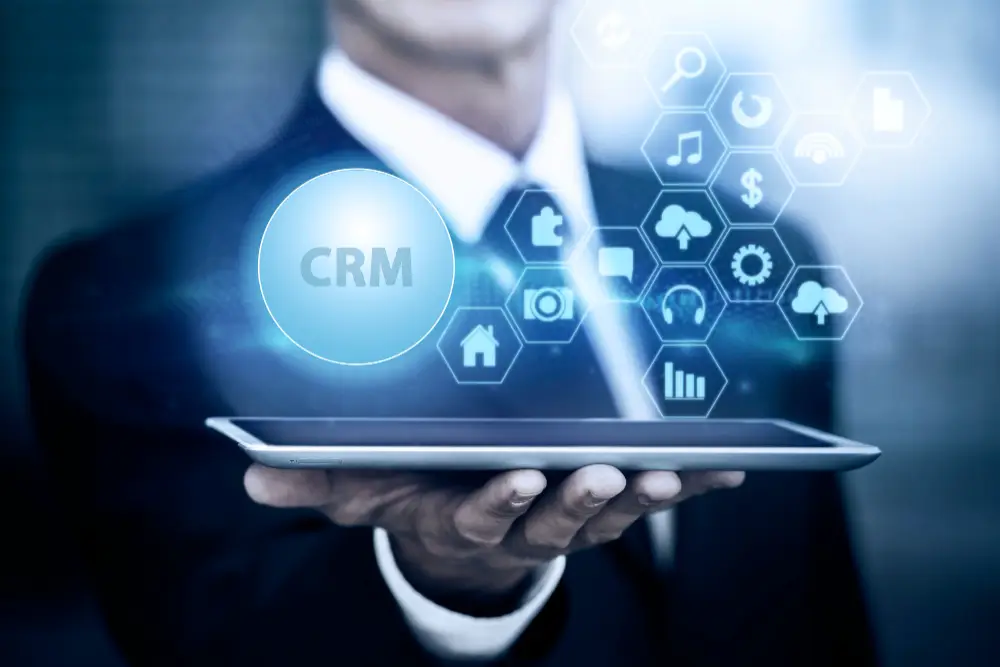 Descubra as principais funcionalidades de um Sistema CRM